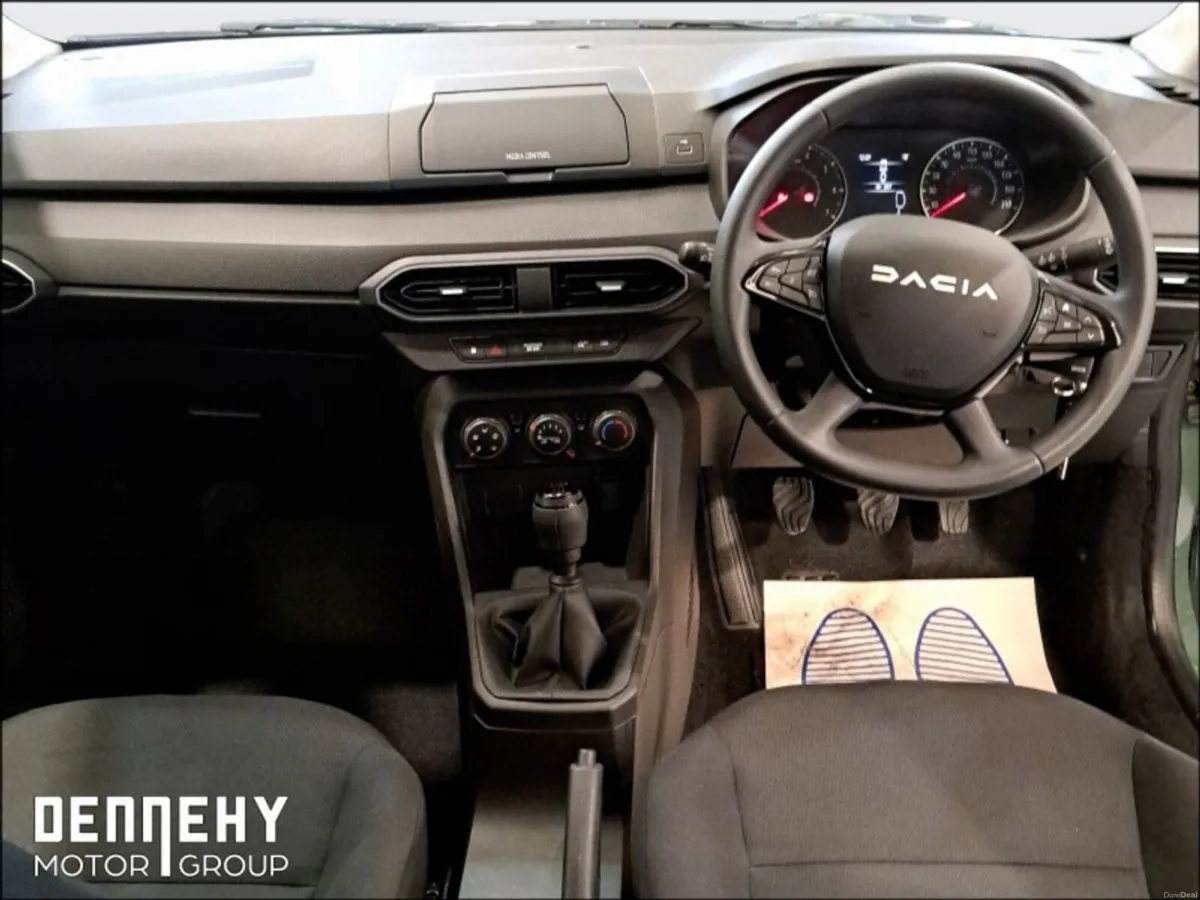 Dacia Jogger TCe 110 Essential - Image 2