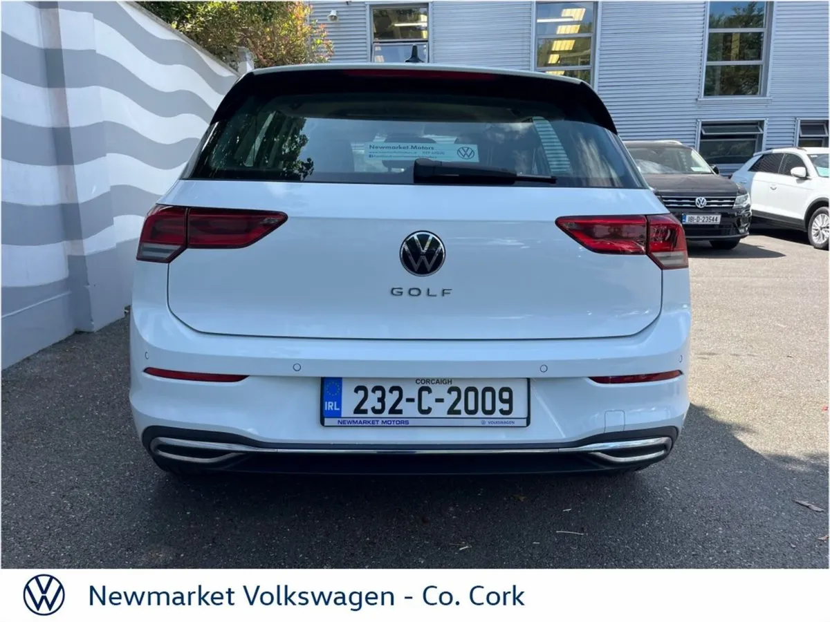 Volkswagen Golf 1.5TSI 130BHP STYLE 6 SPEED - Image 4