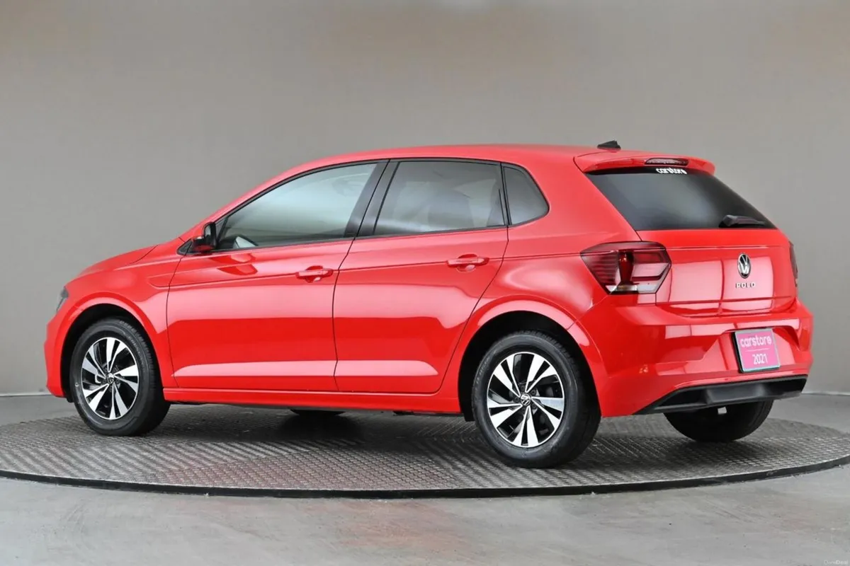 Volkswagen Polo 1.0 TSI DSG COMFORTLINE **CARPLAY* - Image 6