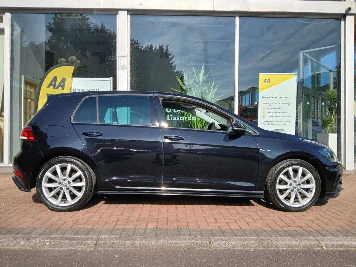 Volkswagen Golf 2.0 TDI 150HP R-Line, Black  Met. - Image 3