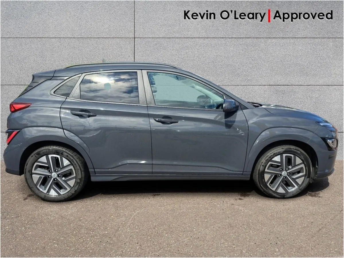 Hyundai KONA EV  Premium  136 PMSM 39KWH - Image 6