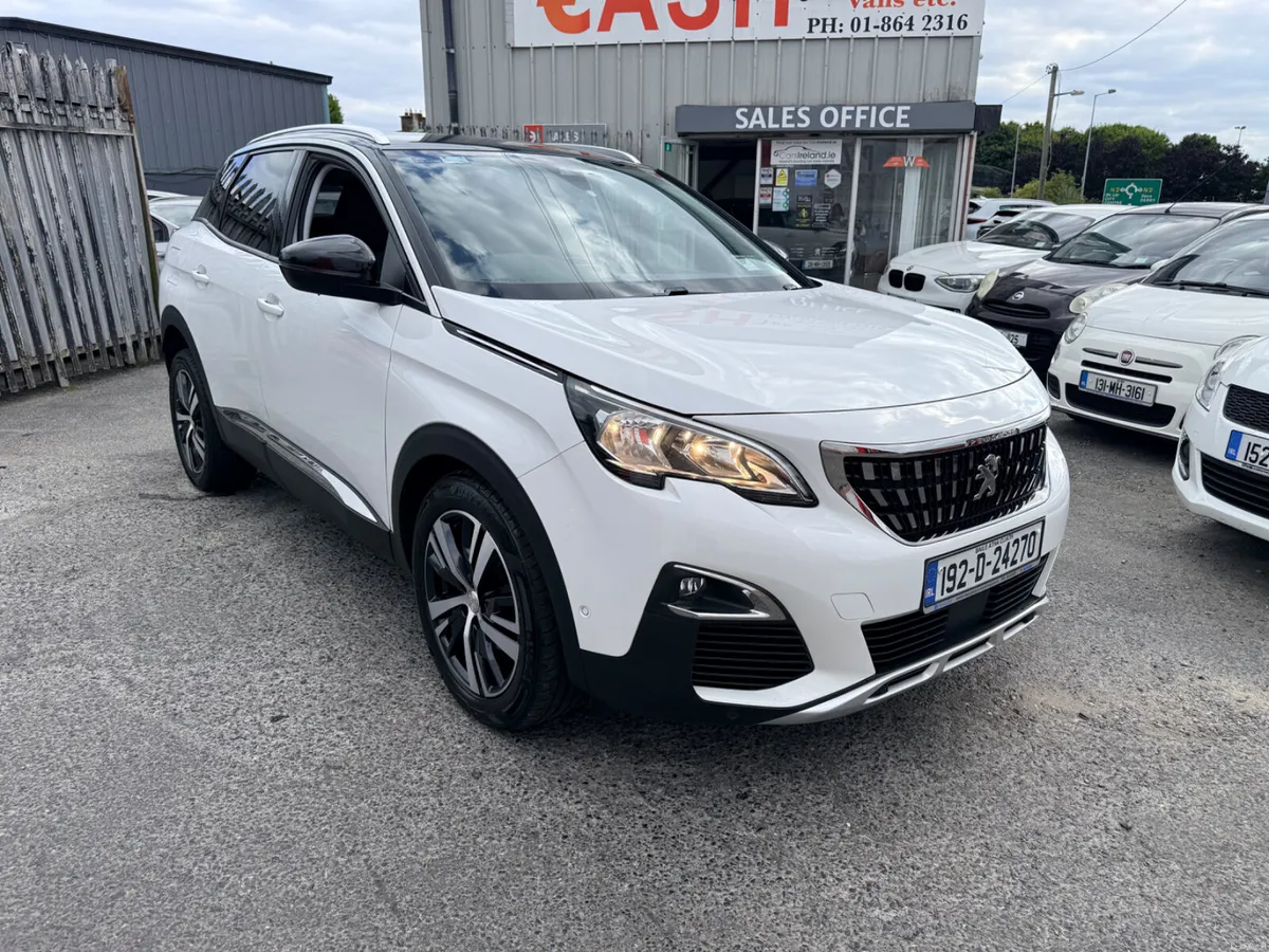 Peugeot 3008 1.2 Petrol AUTO LOW KMS - Image 1
