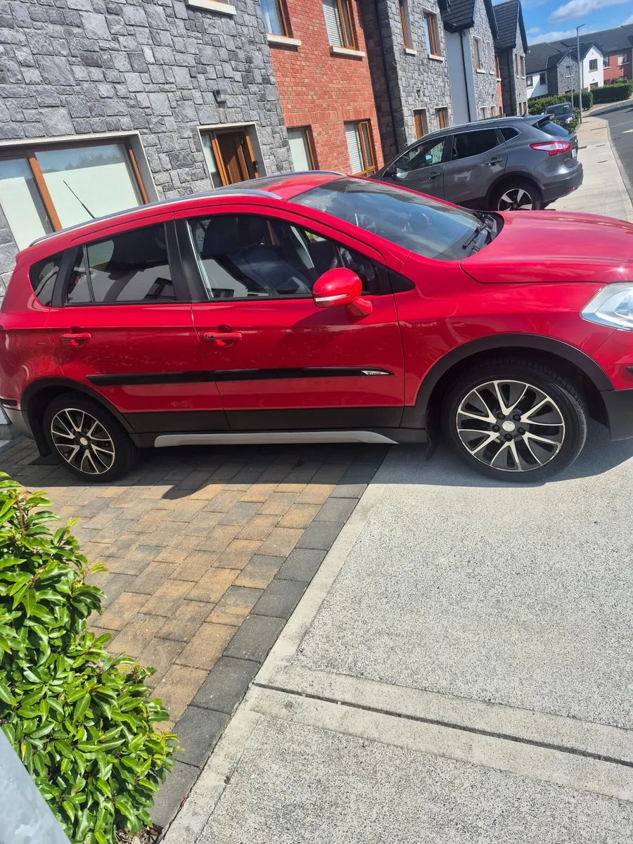 Suzuki SX4 S-Cross 2015 - Image 2