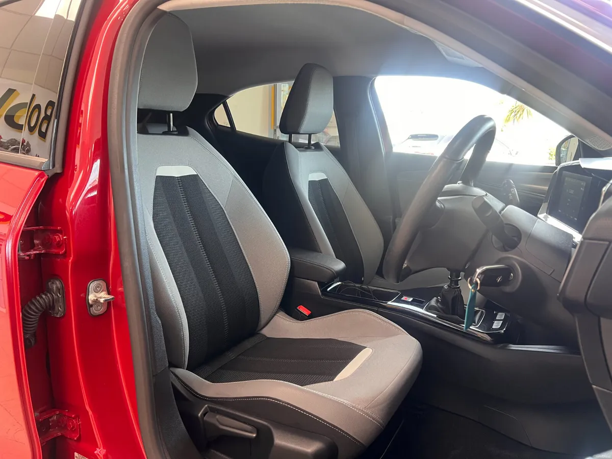 Tiny Kms As New High Spec ELEGANCE Plus Heated Sea - Image 4