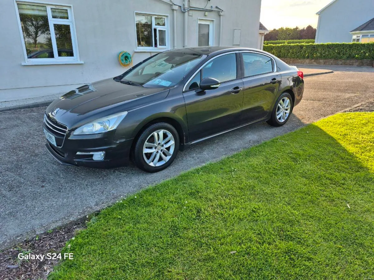 Car - Image 1