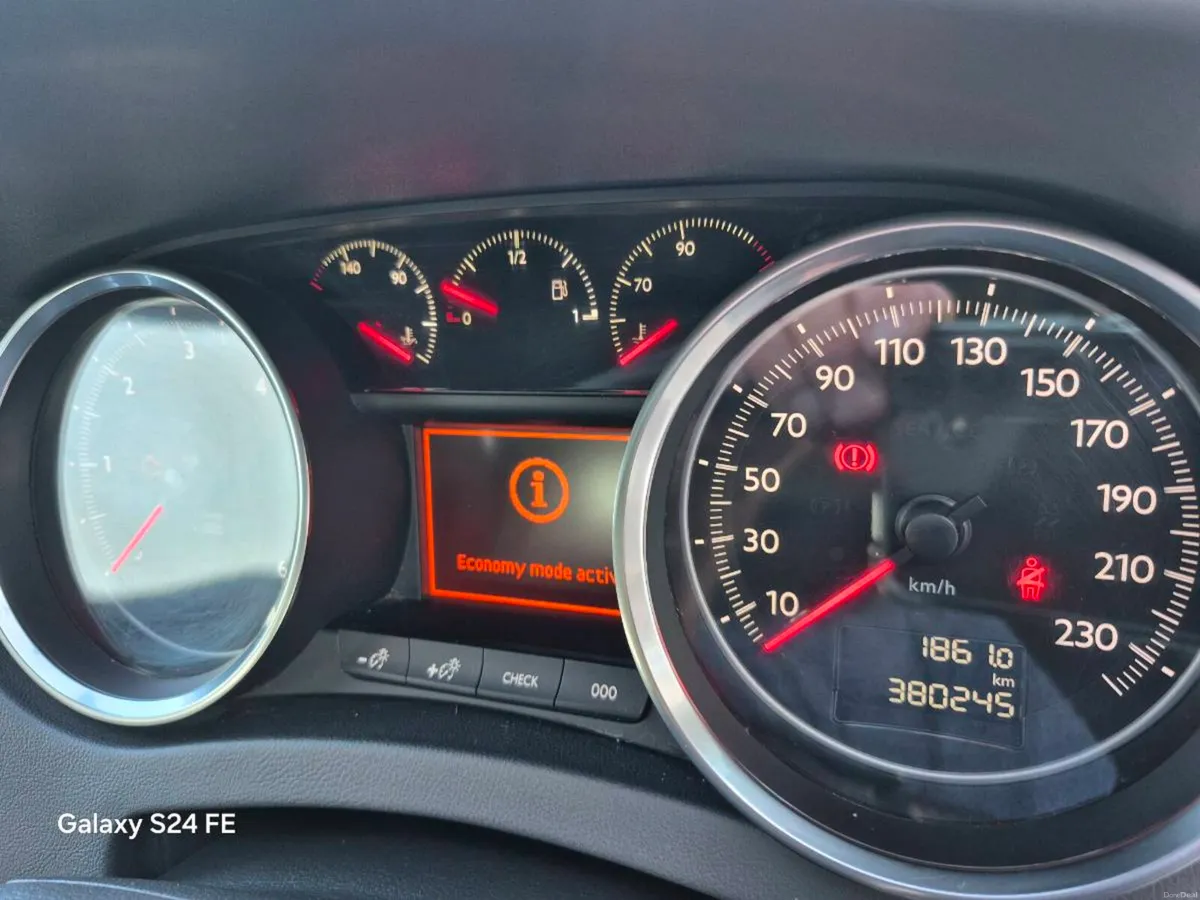 Car - Image 6