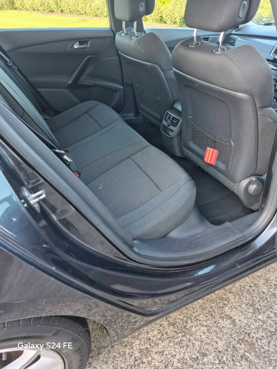 Car - Image 4