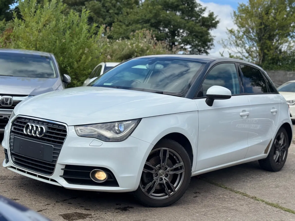 AUDI A1 S Line 1.4L Petrol Auto 2013 52000KM 2 Key - Image 3