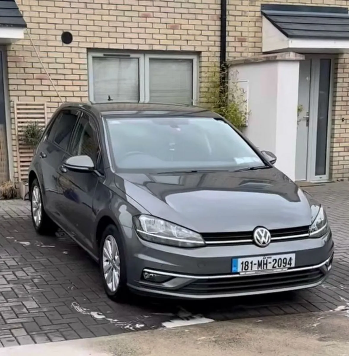 2018 Volkswagen Golf - Image 1