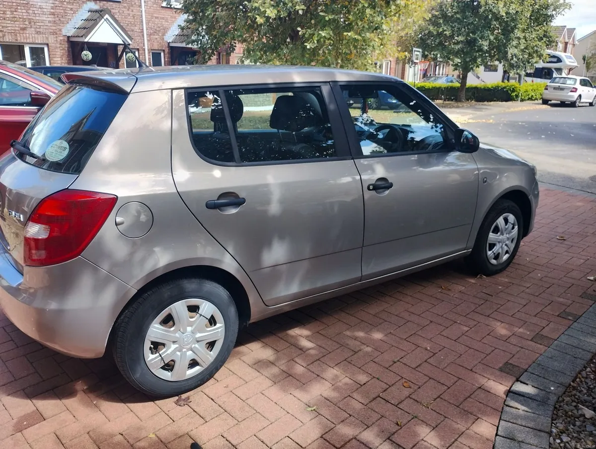 Skoda Fabia 2014 - Image 2