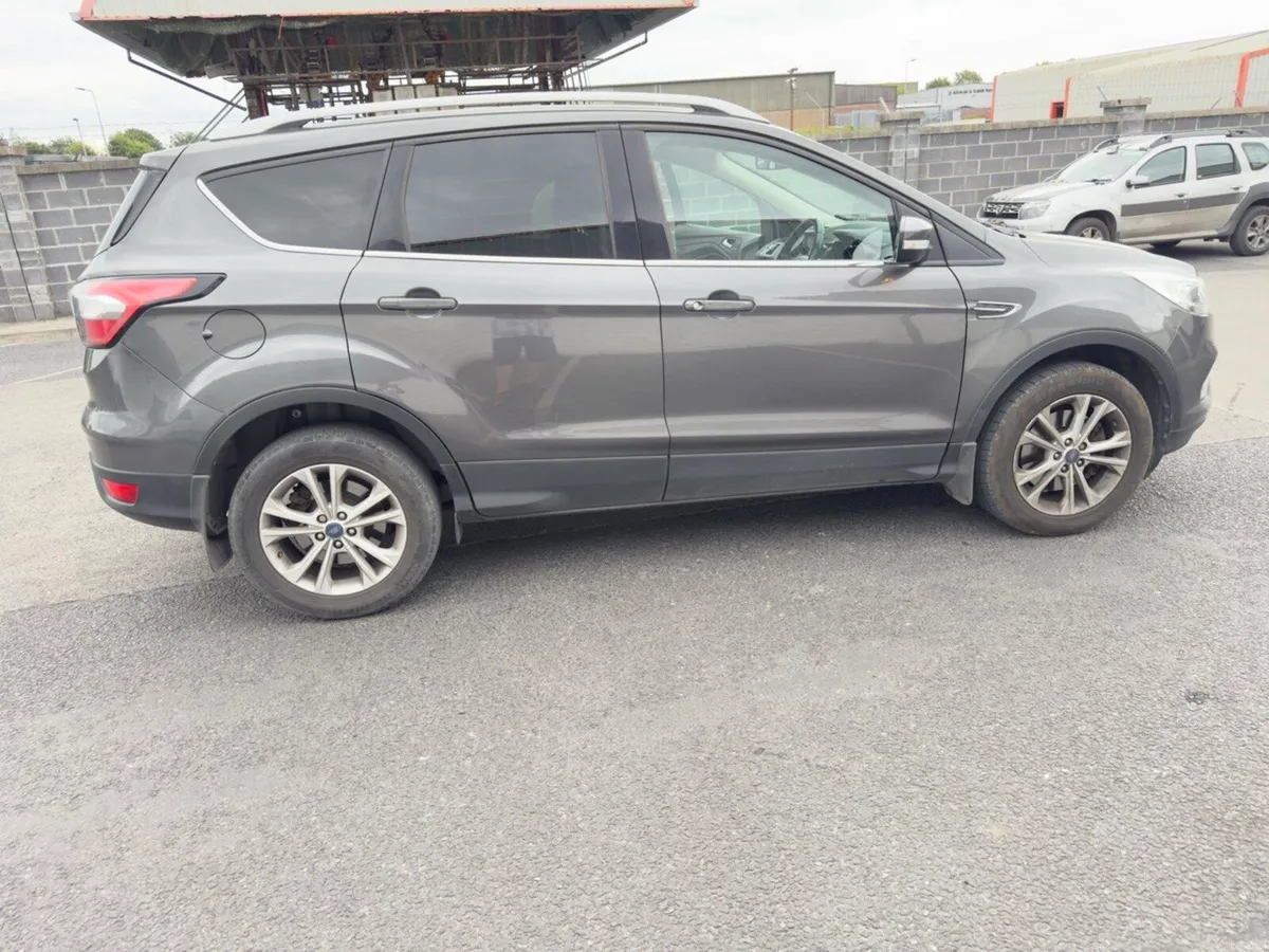 Ford Kuga 2018 Titanium - Image 3