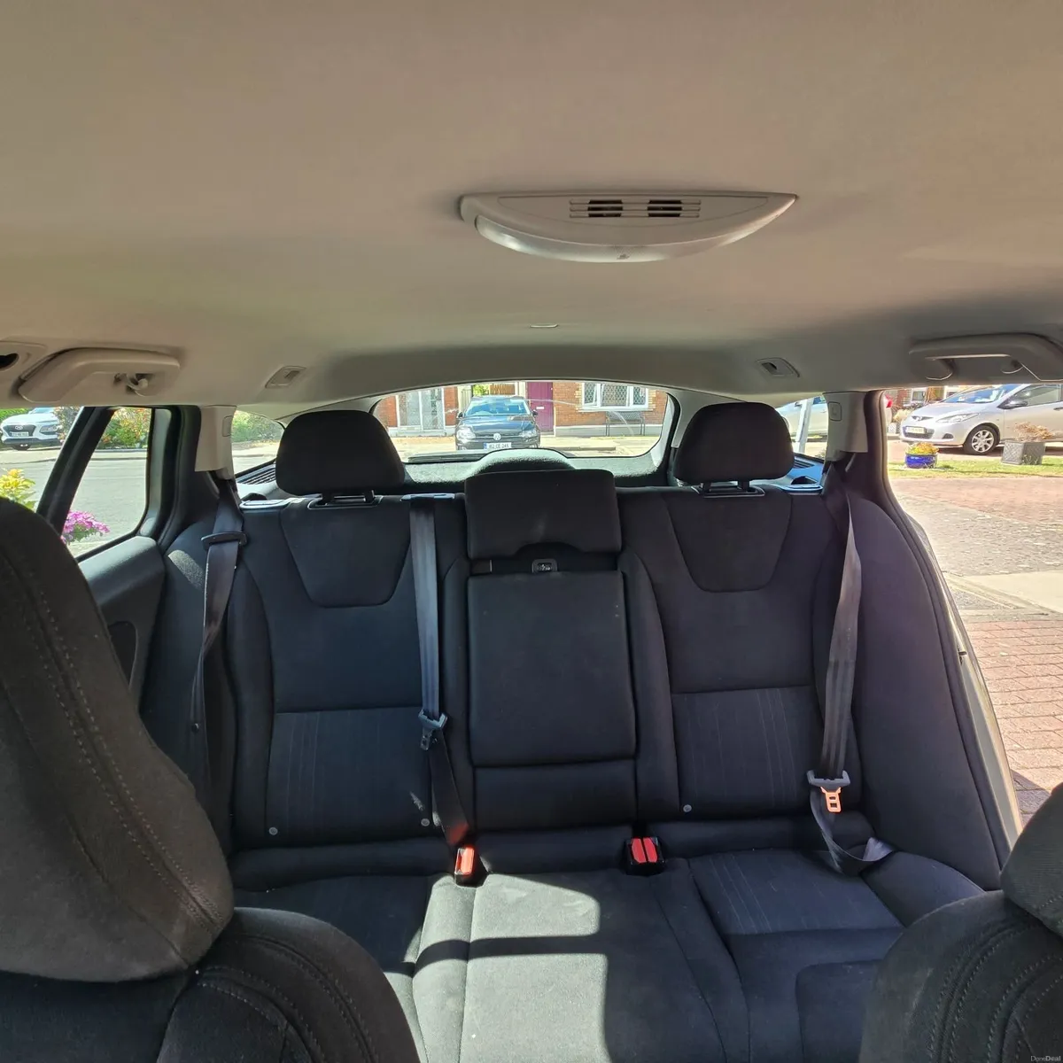 Volvo V60 2013 automatic - Image 6