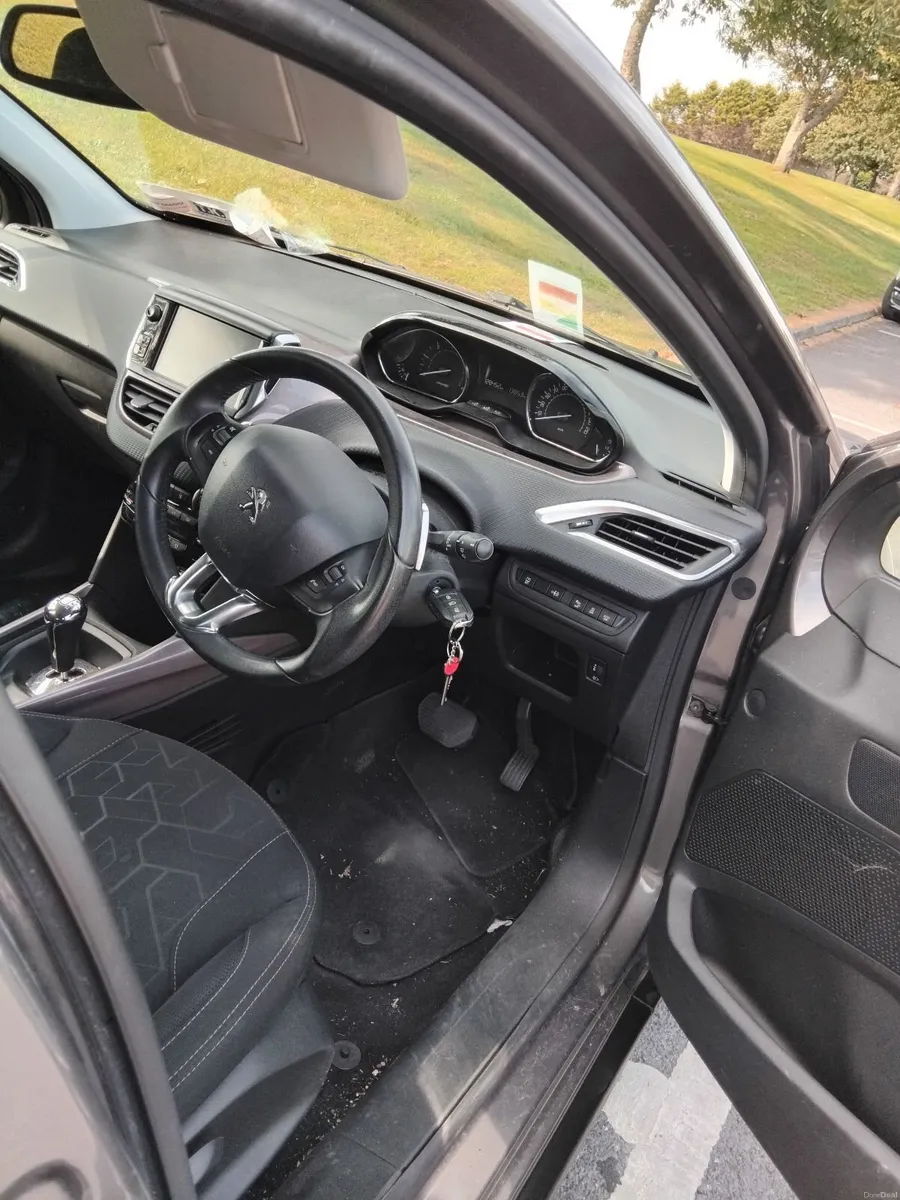 Peugeot 2008 2015 - Image 4