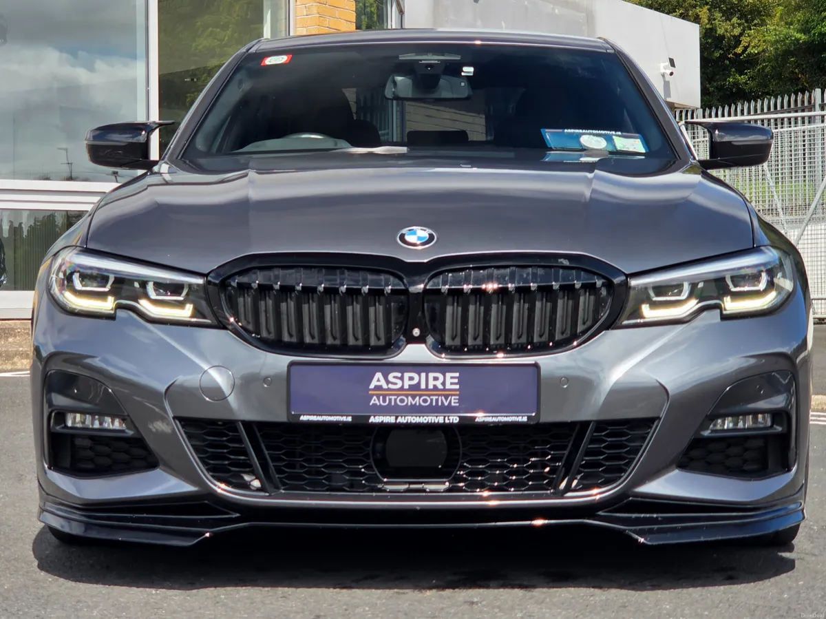 ***Only 50KMS!!*** BMW 320d M-Sport xDrive - Image 2
