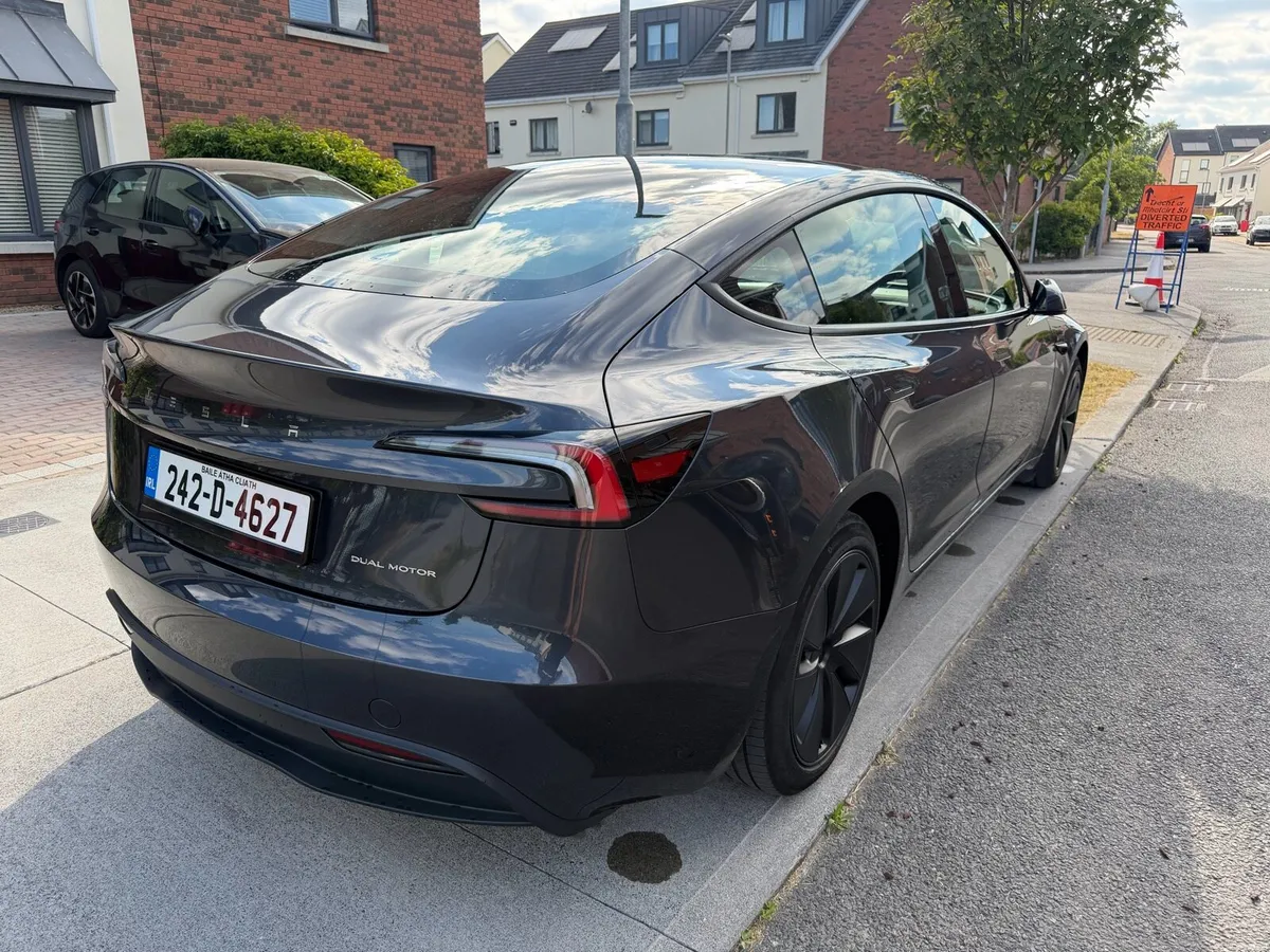 Tesla - Image 5