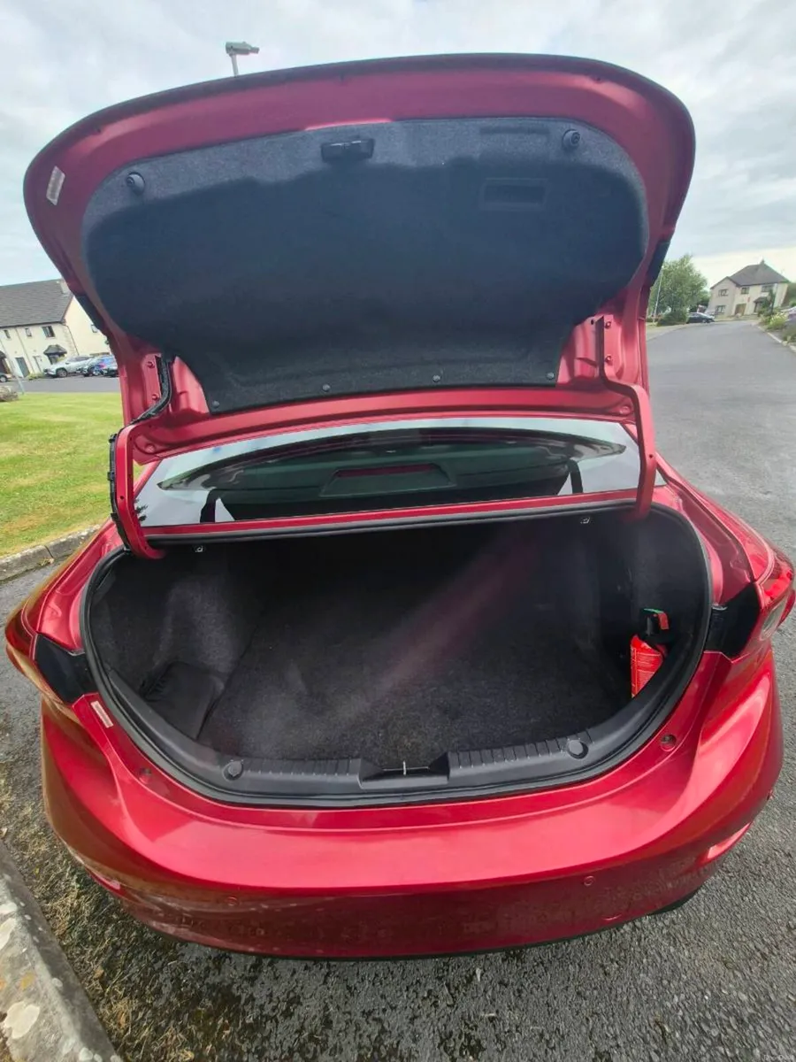 Mazda 3 - Image 3