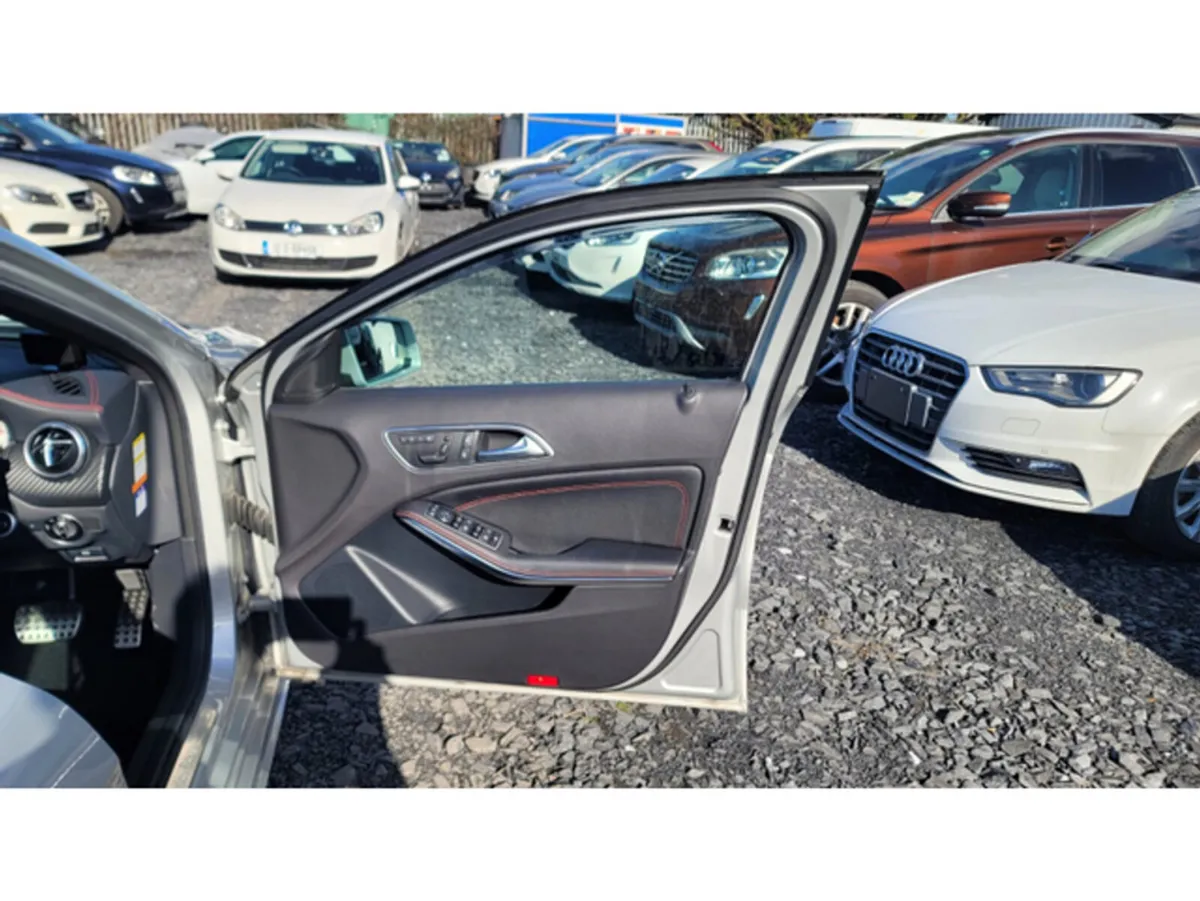 Mercedes-Benz A-Class A-180 SPORT AMG 1.6 Automati - Image 3