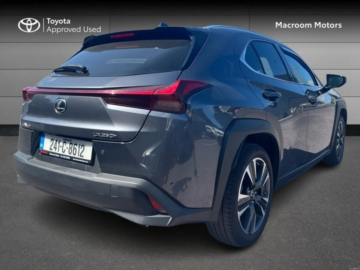 Lexus UX UX250h Dynamic - Image 2