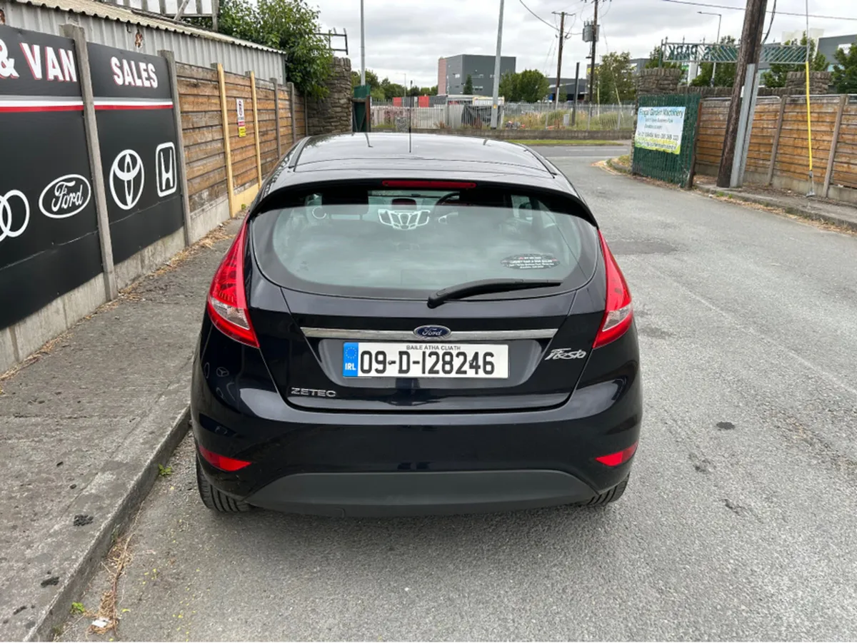 Ford Fiesta 1.25 ZETEC 82PS 3DR ARGENTO - Image 5