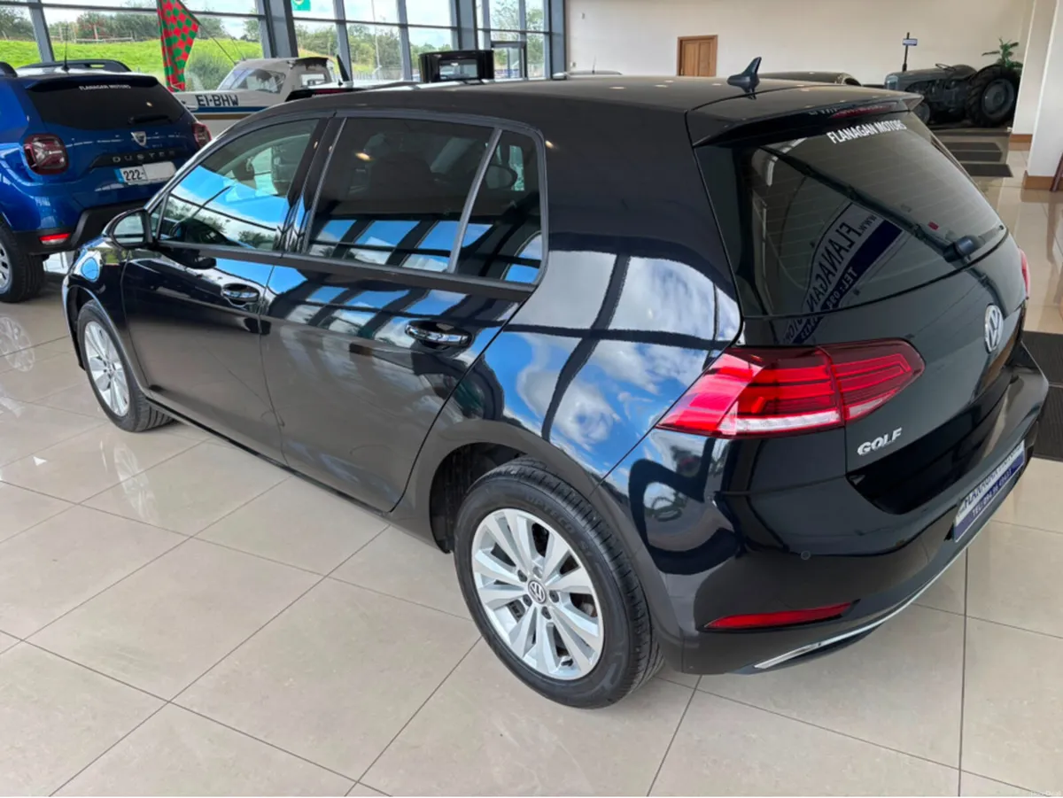 Volkswagen Golf COMFORTLINE 1.6 TDI MANUAL 5SPEED - Image 4