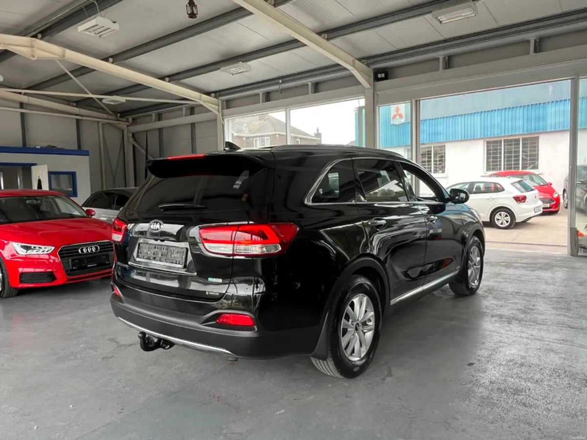 Kia Sorento PLATINUM 5DR - Image 5