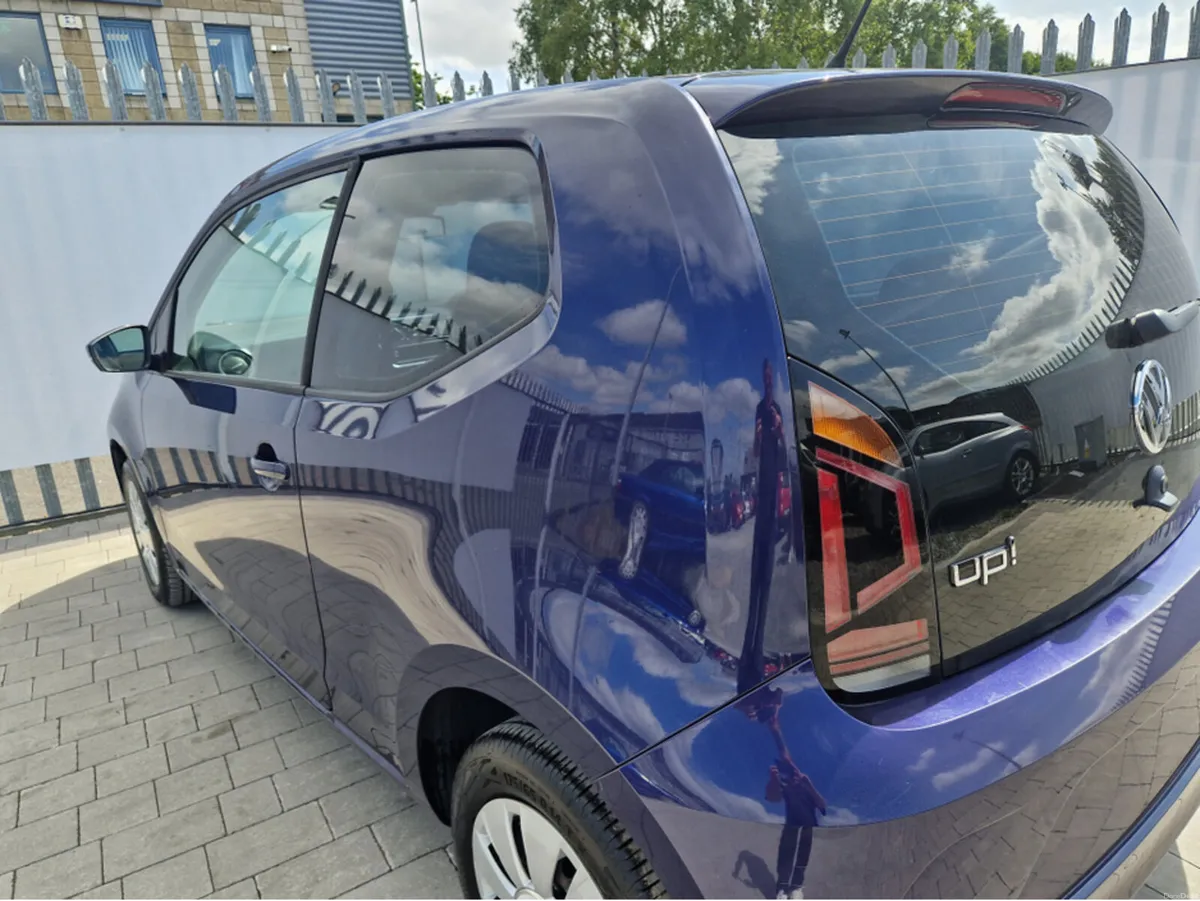 Volkswagen up! 1.0 PETROL AUTO - Image 6