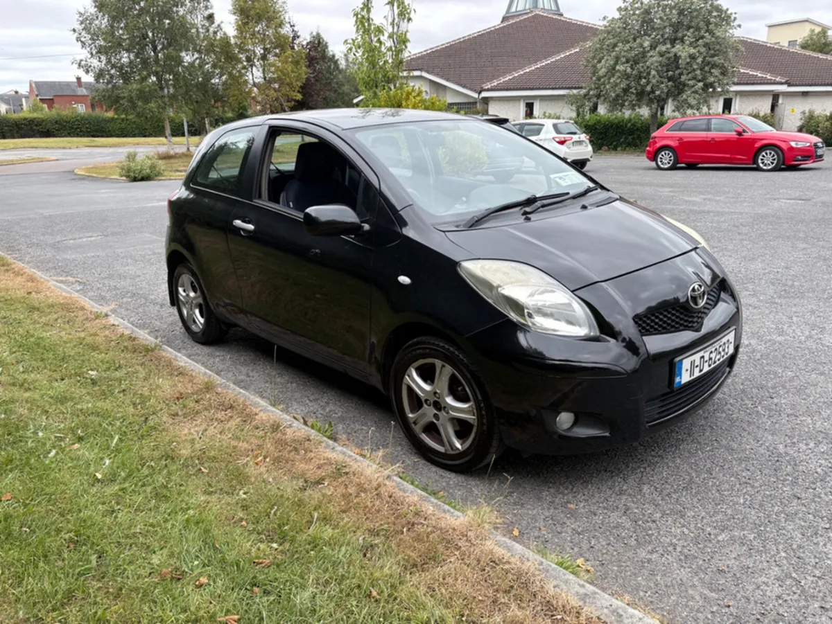 Toyota Yaris 1.0 VVTI TR 3DR - Image 2