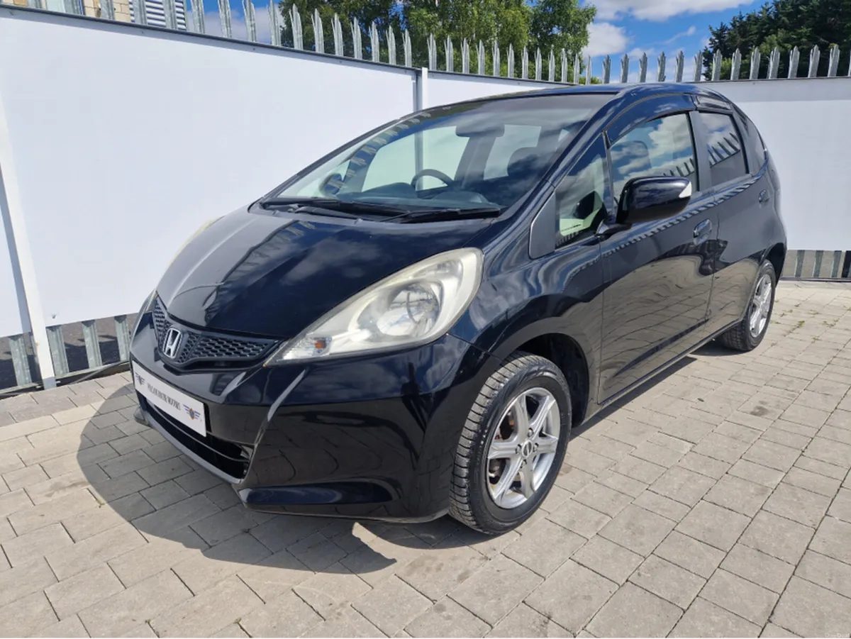 Honda Fit 1.3PETROL AUTO - Image 4