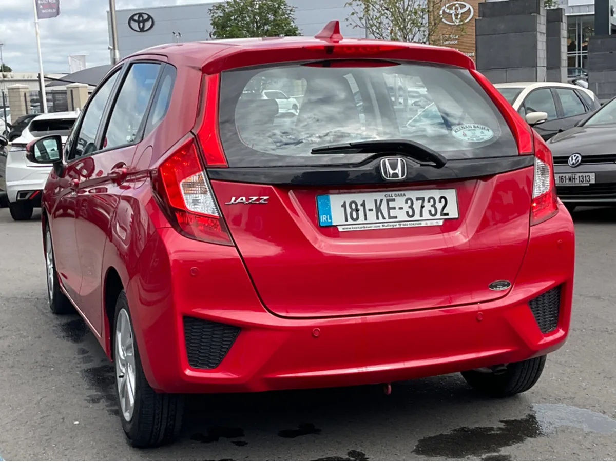 Honda Jazz 1.3 I VTEC ES 5DR - Image 5