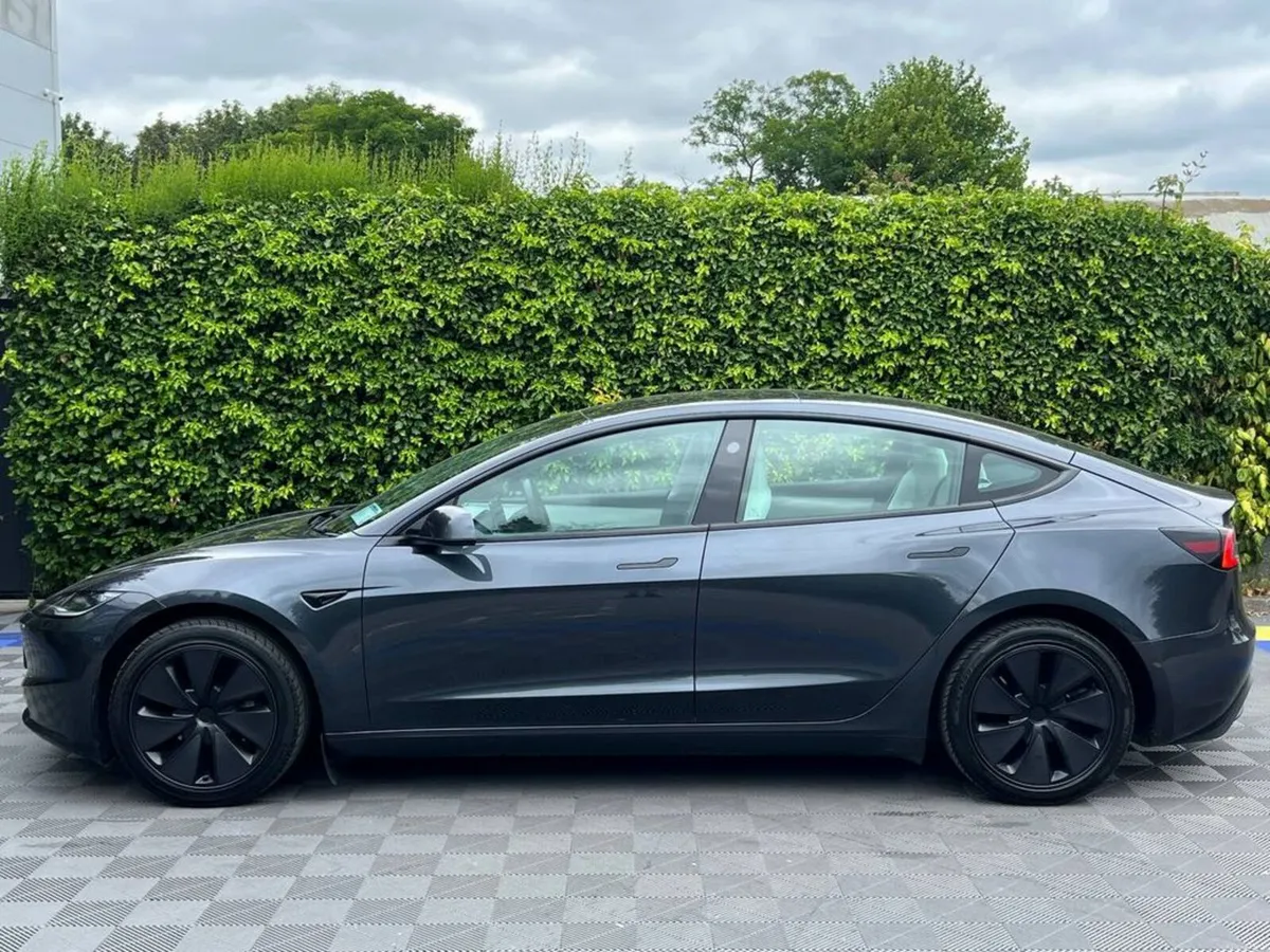 Tesla Model 3 RWD // PANORAMIC SUNROOF /// LEATHER - Image 4