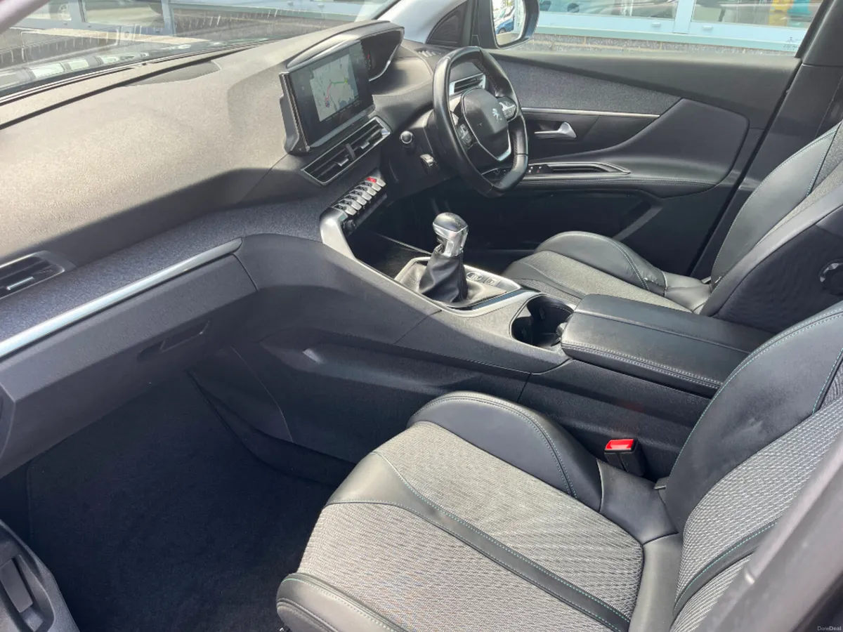 Peugeot 5008 FL Allure 1.5 Blue HDI 130BHP*QUALITY - Image 6