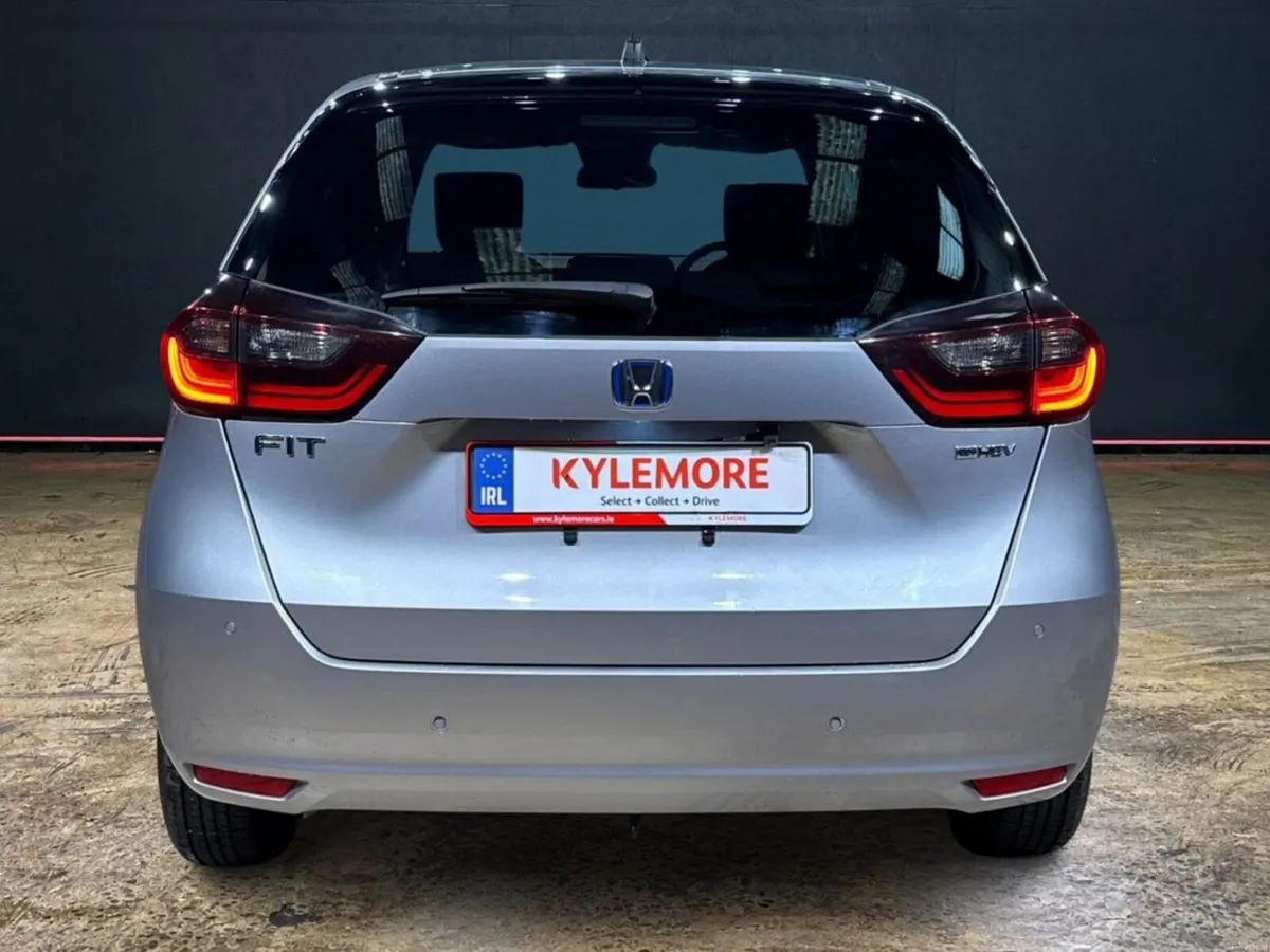Honda Fit 1.5 HYBRID AUTOMATIC - PUSH BUTTON START - Image 4