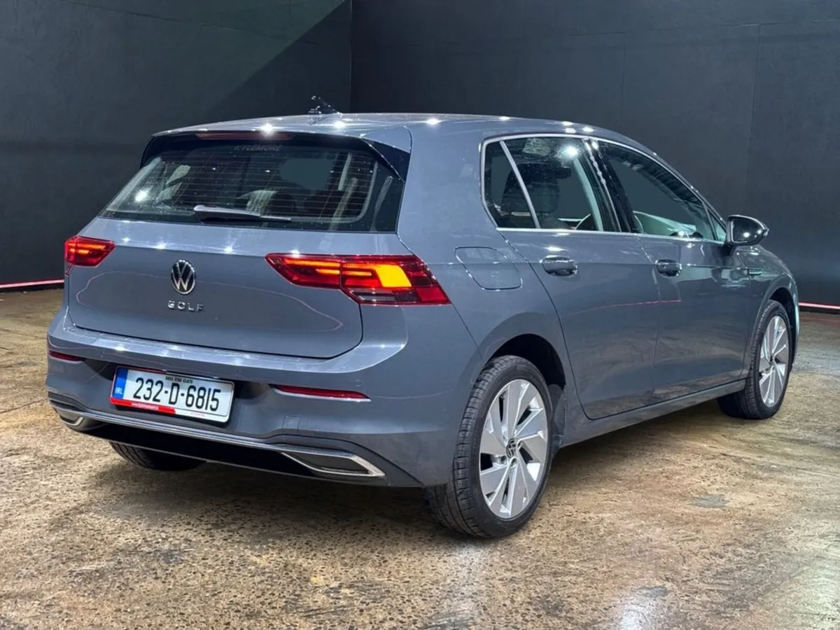 Volkswagen Golf 2.0 TDI AUTOMATIC - STYLE EDITION - Image 3