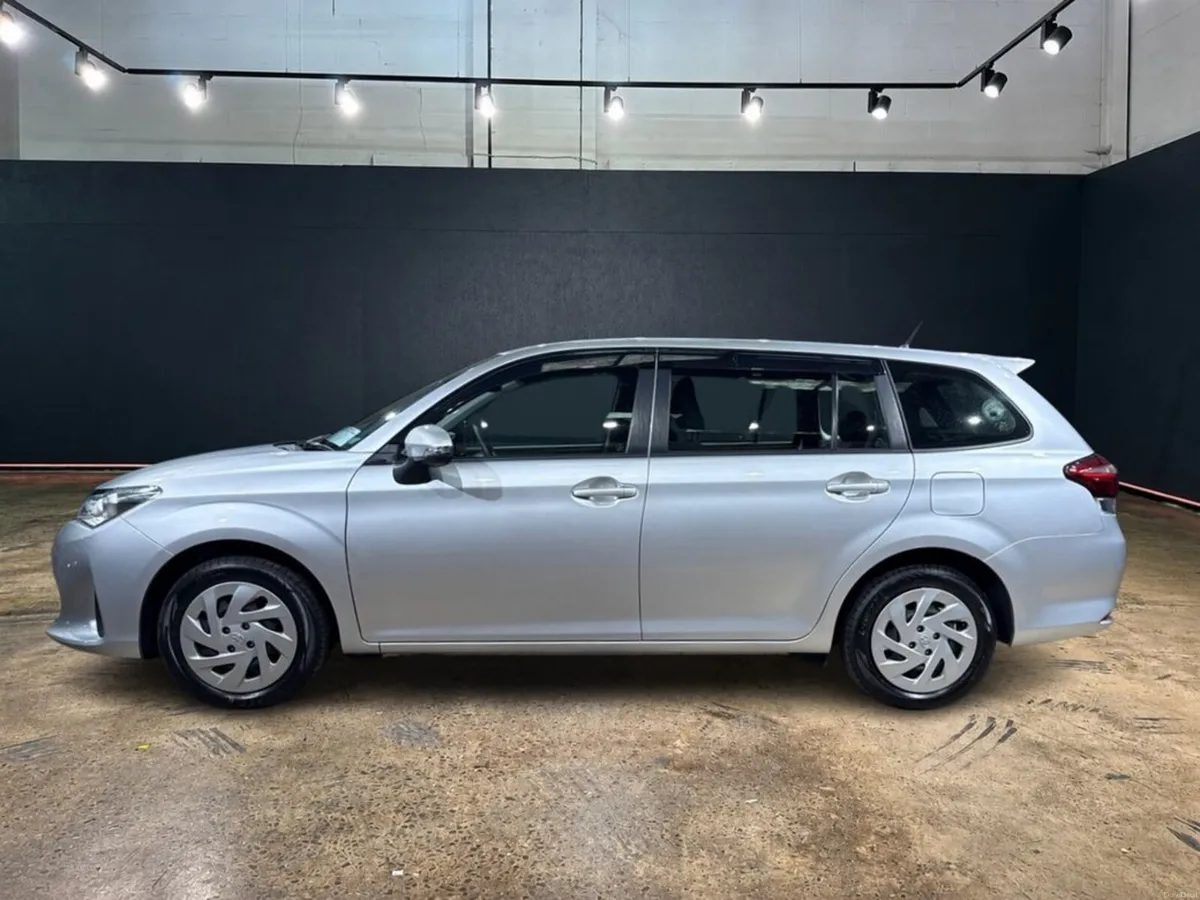 Toyota Corolla FIELDER ESTATE 1.5 HYBRID AUTOMATIC - Image 6