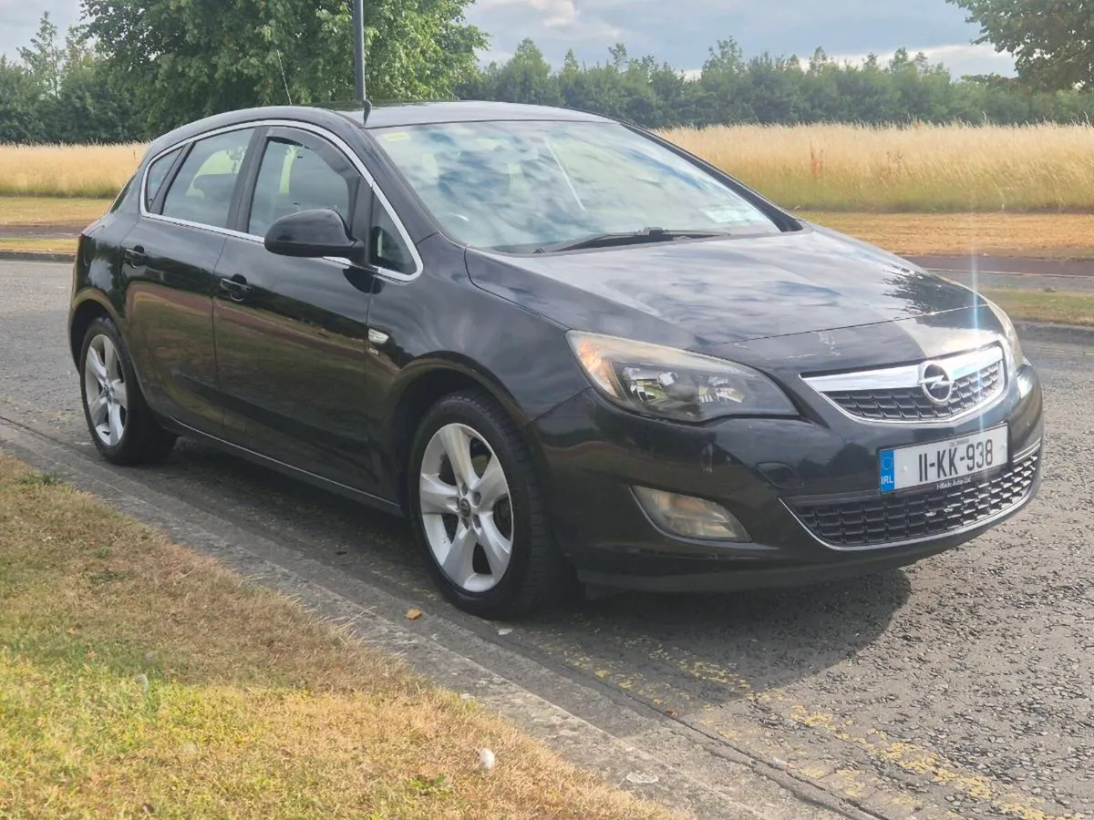 2011 OPEL ASTRA 1.4 PETROL NCT 06/27 TAX 03/3 - Image 1