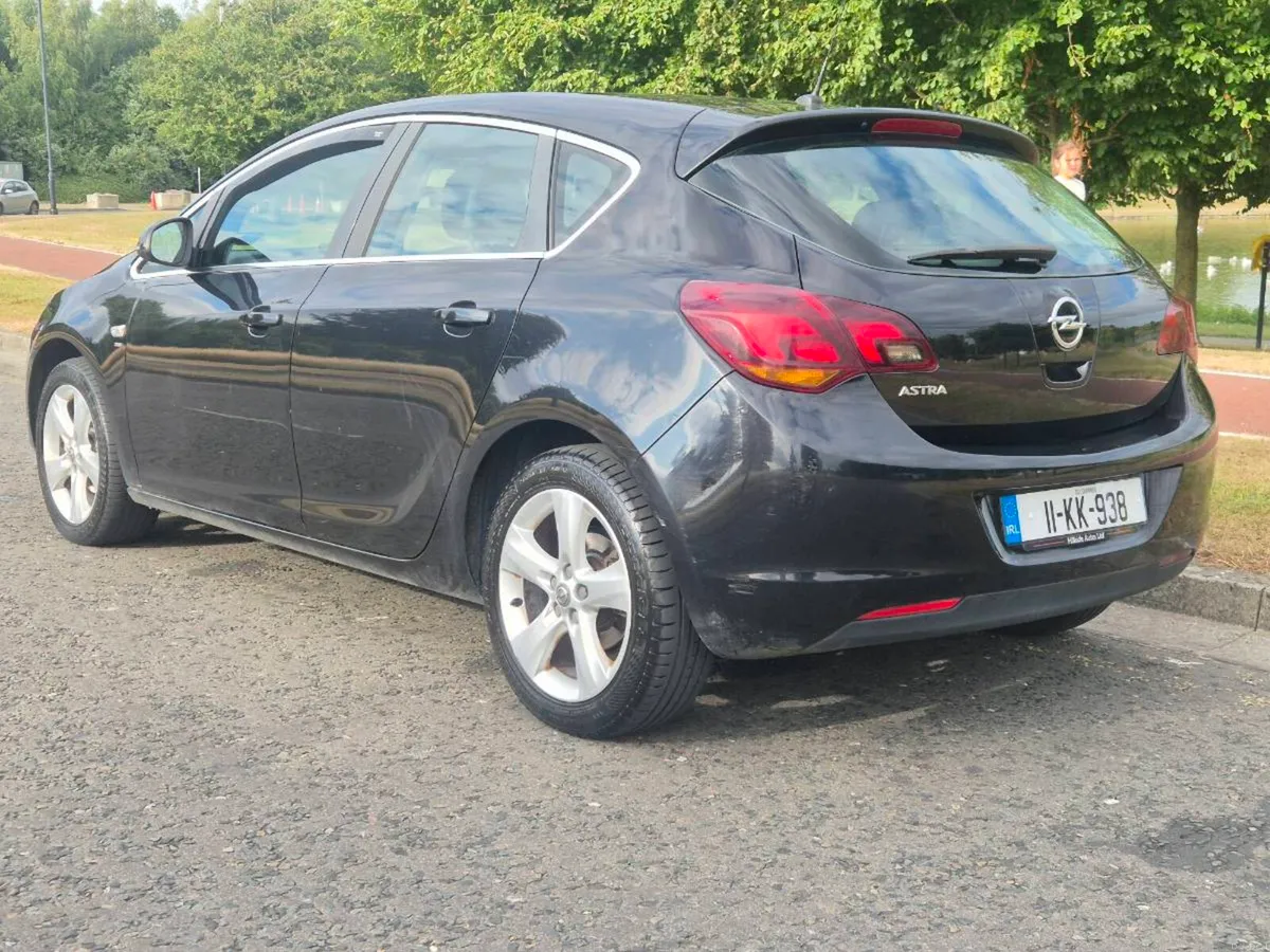2011 OPEL ASTRA 1.4 PETROL NCT 06/27 TAX 03/3 - Image 5