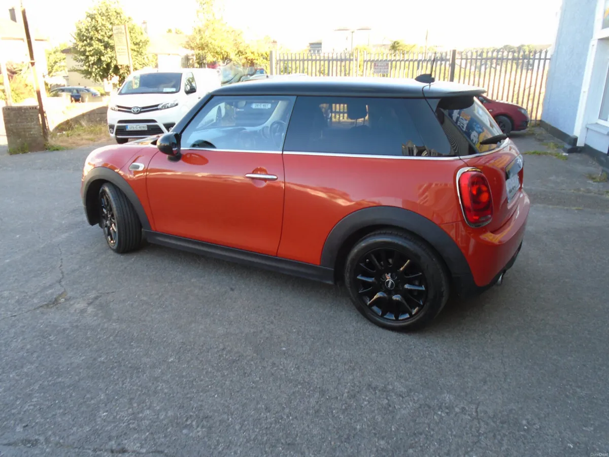 Mini Cooper 2018 - Image 4