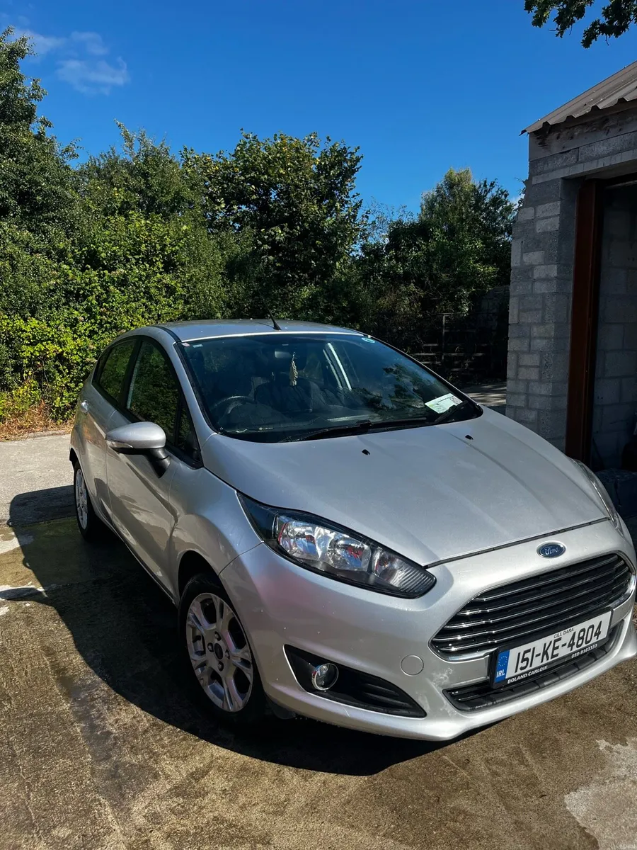 2015 Ford Fiesta - Image 2