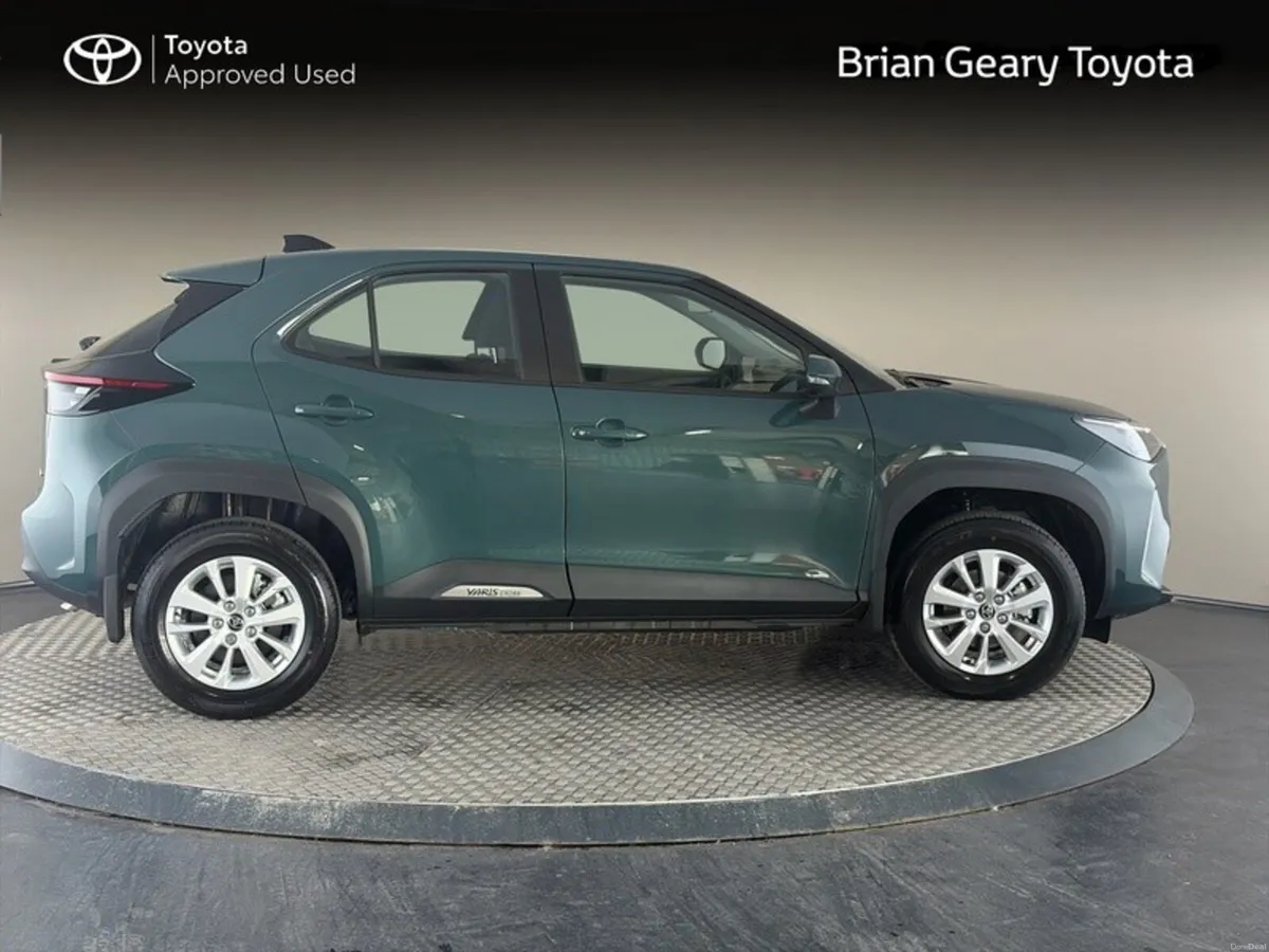 Toyota Yaris Cross YARIS CROSS LUNA - Image 3