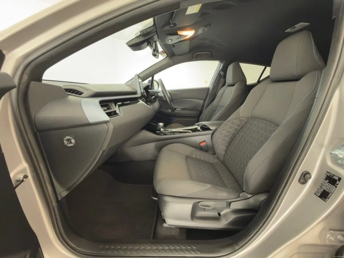 Toyota C-HR Sport Hybrid - Image 6