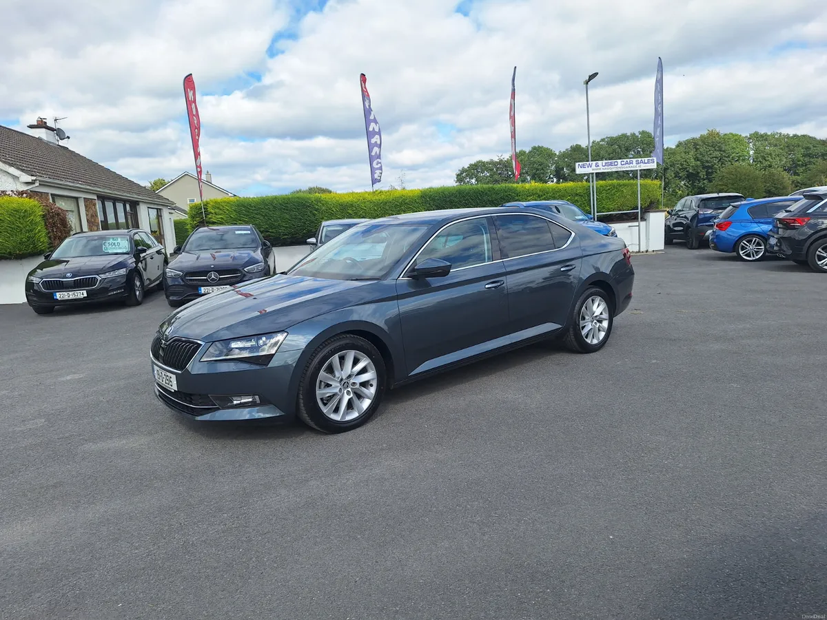 Skoda Superb 2.0 TDI Auto Style *Top Spec/Leather - Image 4