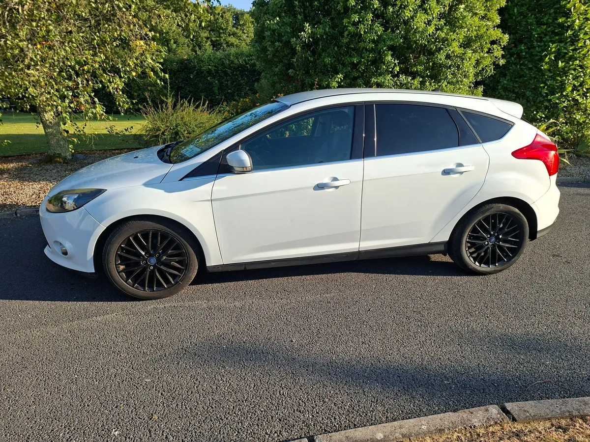 Ford Focus 2012 - Image 1
