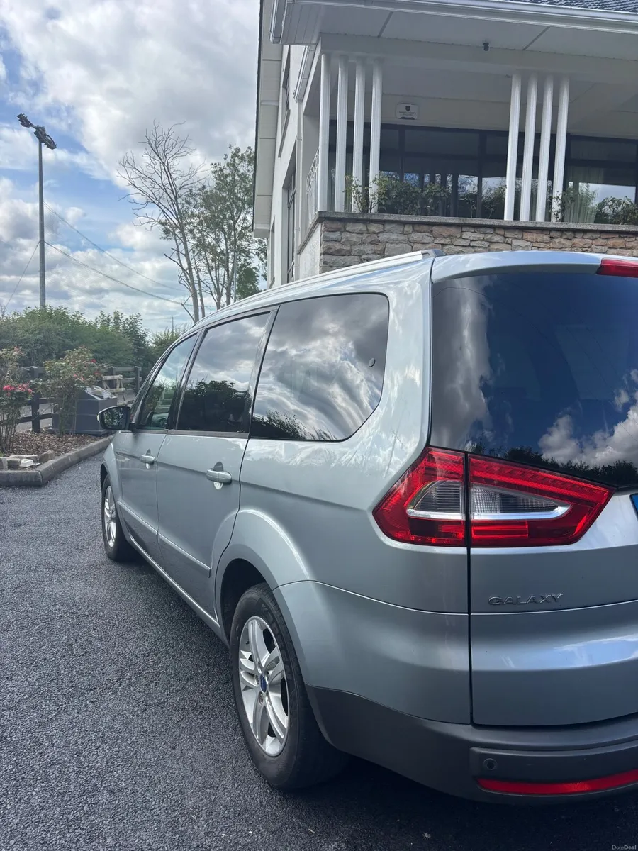 Ford Galaxy 2013 - Image 2