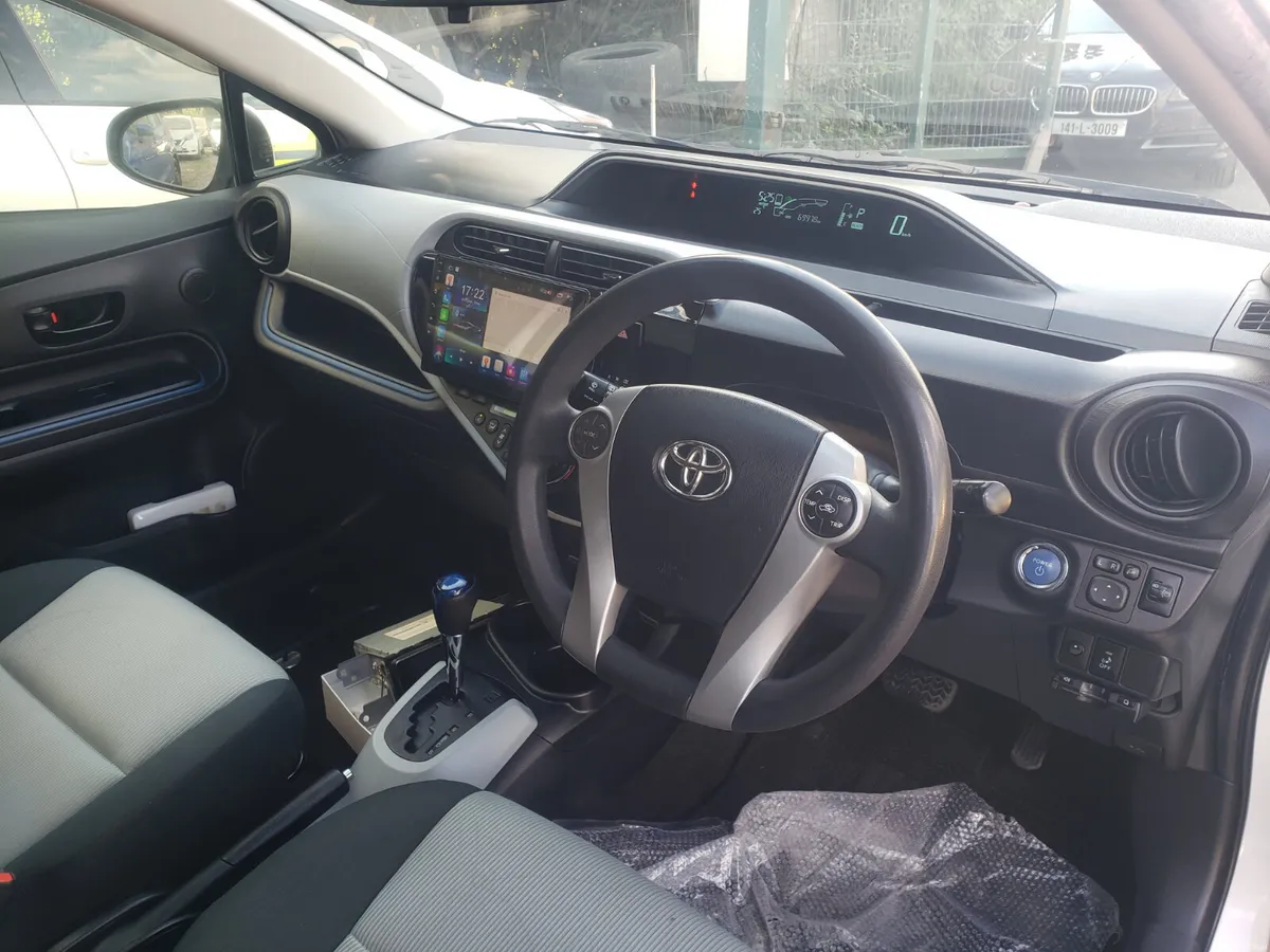 Toyota Aqua 2014 - Image 4