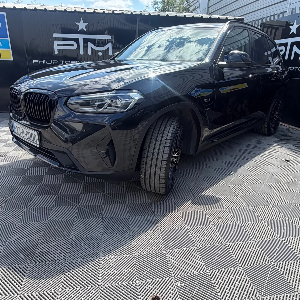 BMW X3 30e X Drive X Line 292HP Auto Black Pack - Image 5