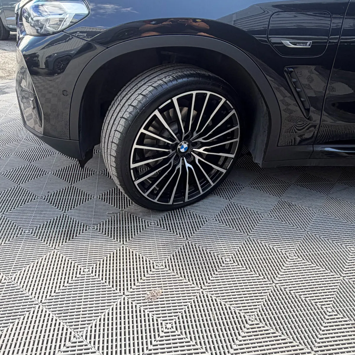 BMW X3 30e X Drive X Line 292HP Auto Black Pack - Image 6