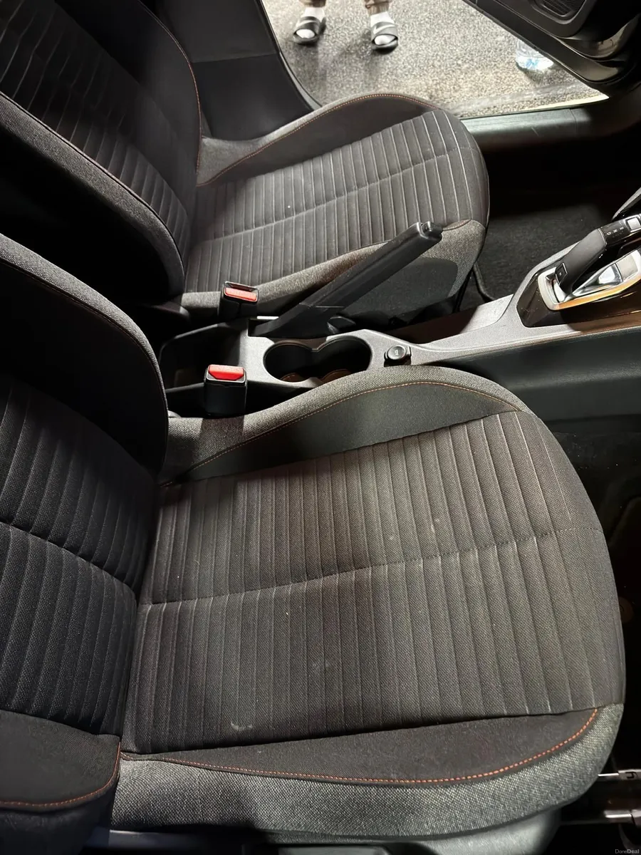 Peugeot 208 2021 - Image 4