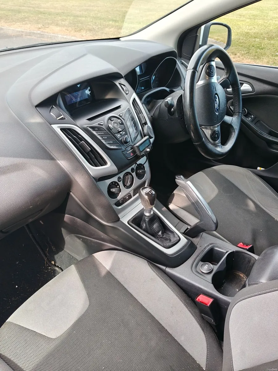 Ford Focus 2012 - Image 2