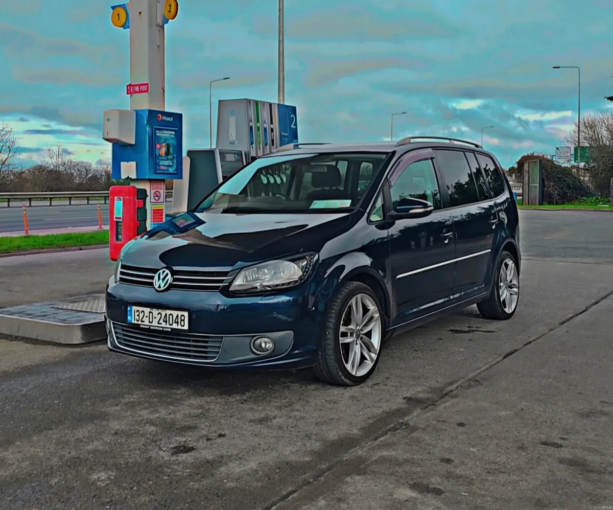 Volkswagen Touran - Image 1