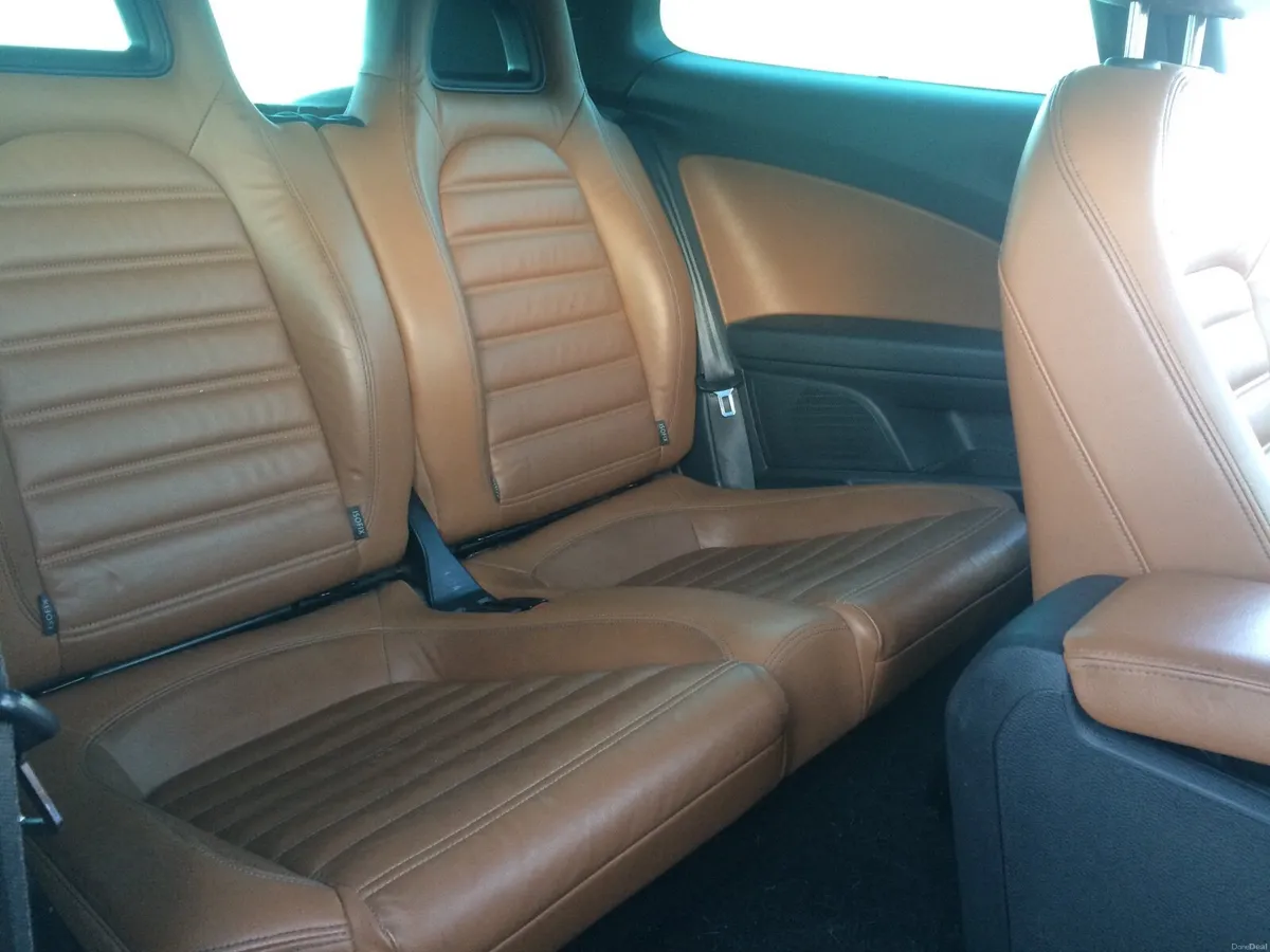 Volkswagen Scirocco 2009 - Image 2